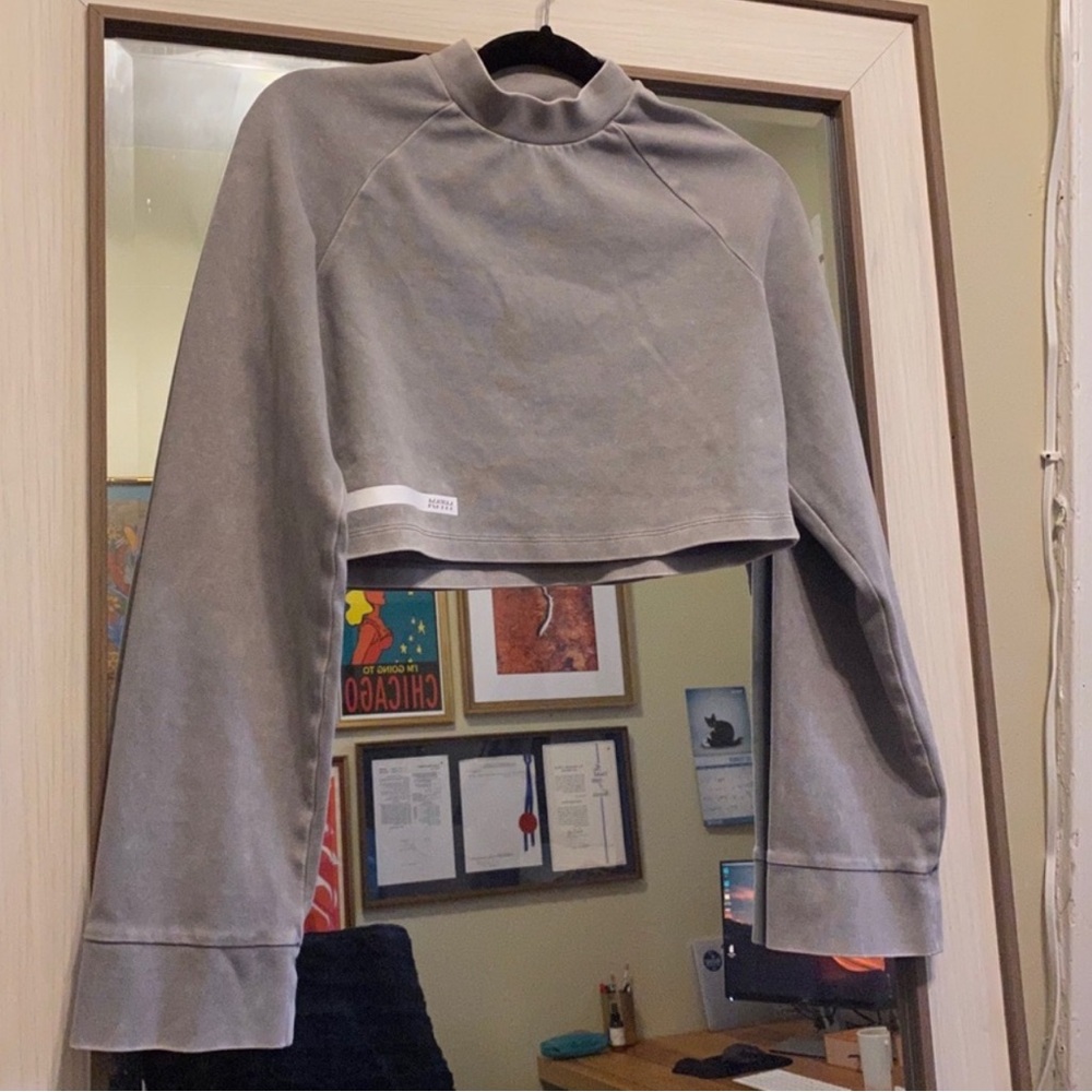 Kith Gray Cropped Sweatshirt